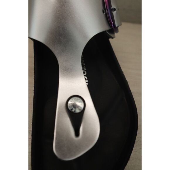 Birkenstock Women's EUR 37 US 6 Metallic Silver Leather Gizeh Big Buckle Sandals - Picture 13 of 15